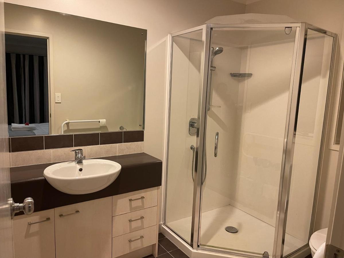 Ruth'S House Homestay Master Room With Private Shower And Toilet Auckland Bagian luar foto